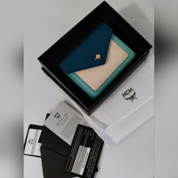 MCM Spektrum Camera Bag With MCM Blue Lagoon Wallet NWOT - Picture 8 of 16